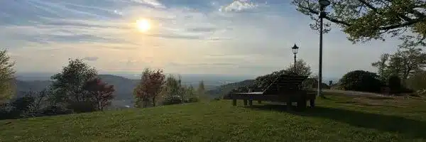 Besuche den Merkurberg mit der Merkurbergbahn.
